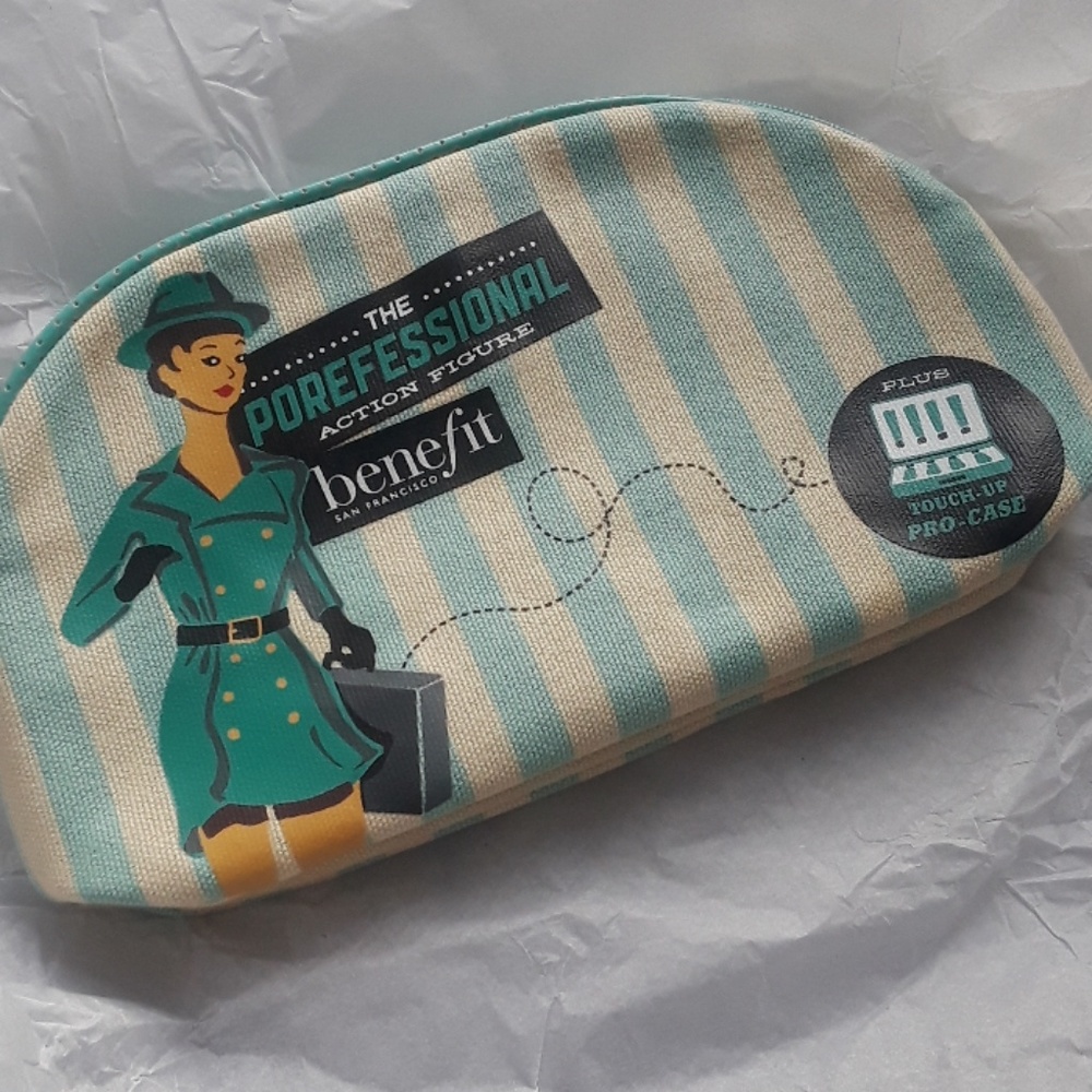 Benefit Retro Porefessional Makeup Bag